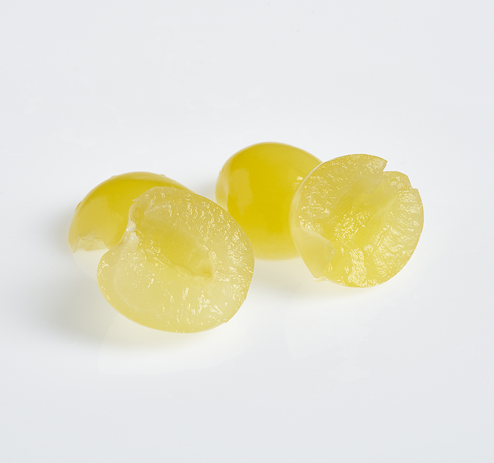 ciliegie_gialle_tagliate_a_meta
